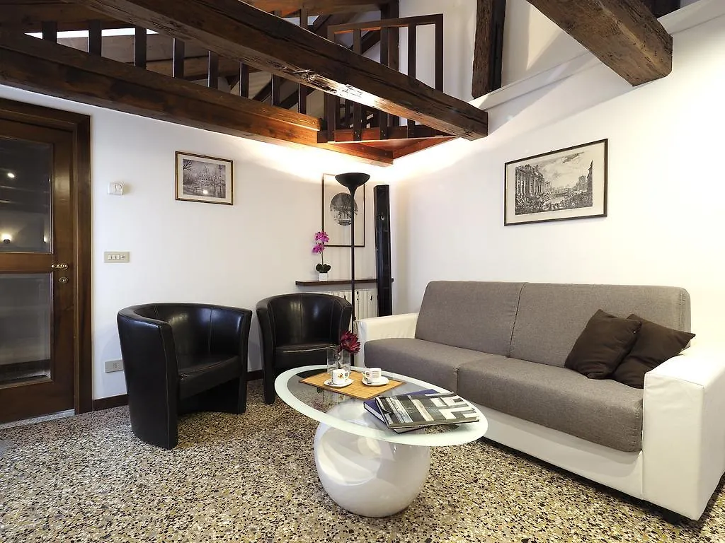 البندقية Faville Apartments