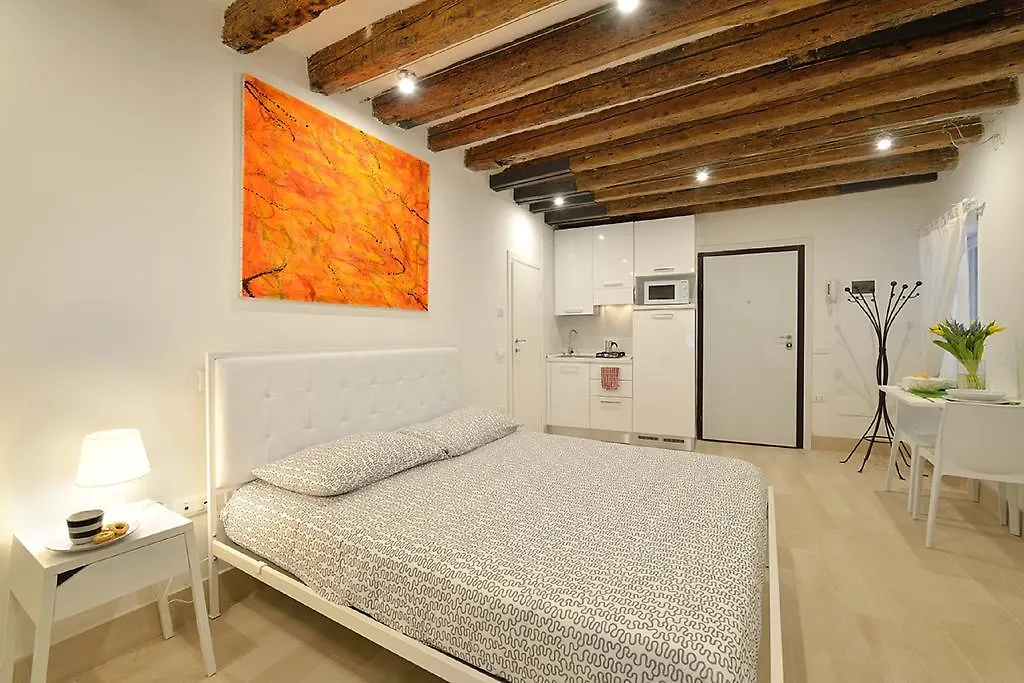 البندقية Faville Apartments